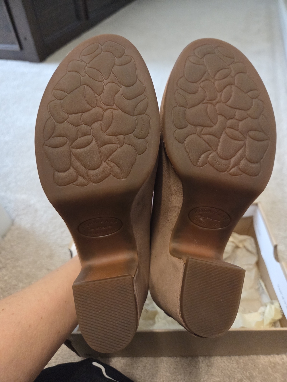 Kork-Ease Sagano Women's Brown Suede Mule Heels - Picture 3 of 7